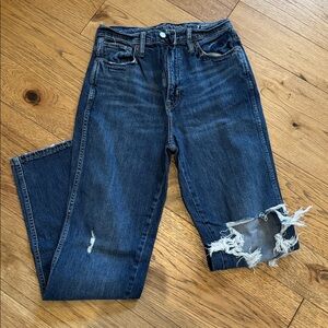 Arizona Hi Rise 90’s Straight jeans😊